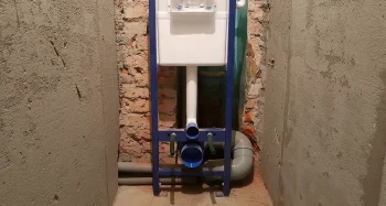 Подключение инсталляции к чугунной канализации