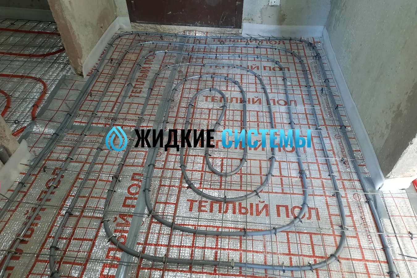 Монтаж тёплого пола c водяным подогревом трубой PE-Xa Evoh для прихожей