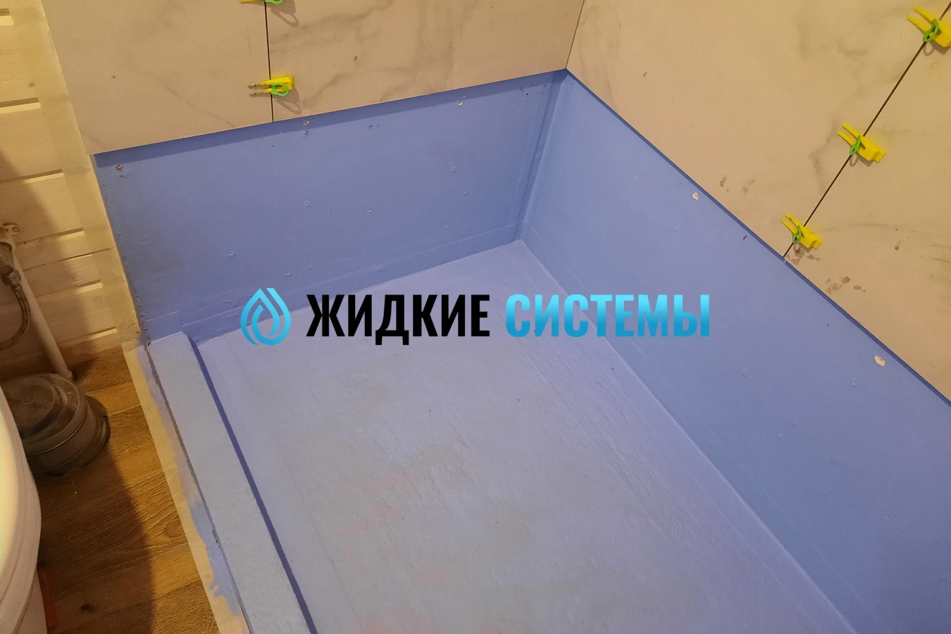 Гидроизоляция поддона из цементной смеси для душевой кабины